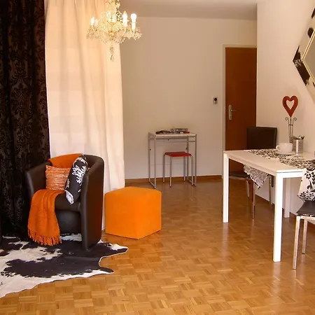 Appartamento Charming With Balcony | 71
